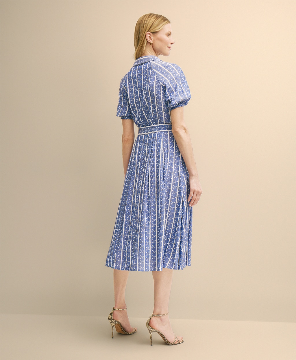 レーヨンシャンブレー　フローラルストライプエンブロイダリー　ショートスリーブシャツドレス4