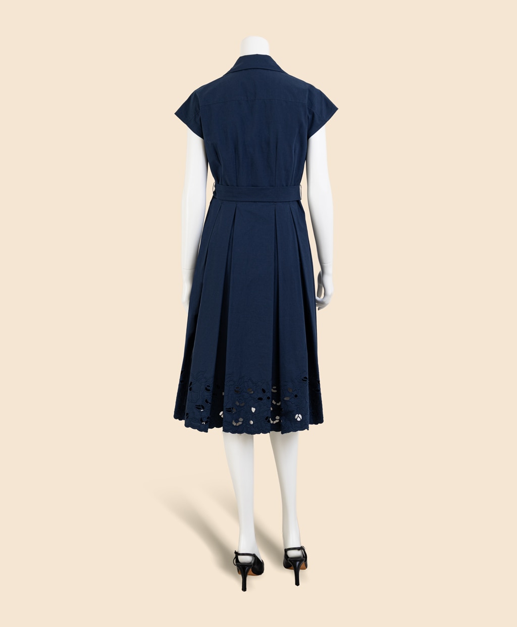 コットンサテン　アイレット　スパゴカラー　シャツドレス3