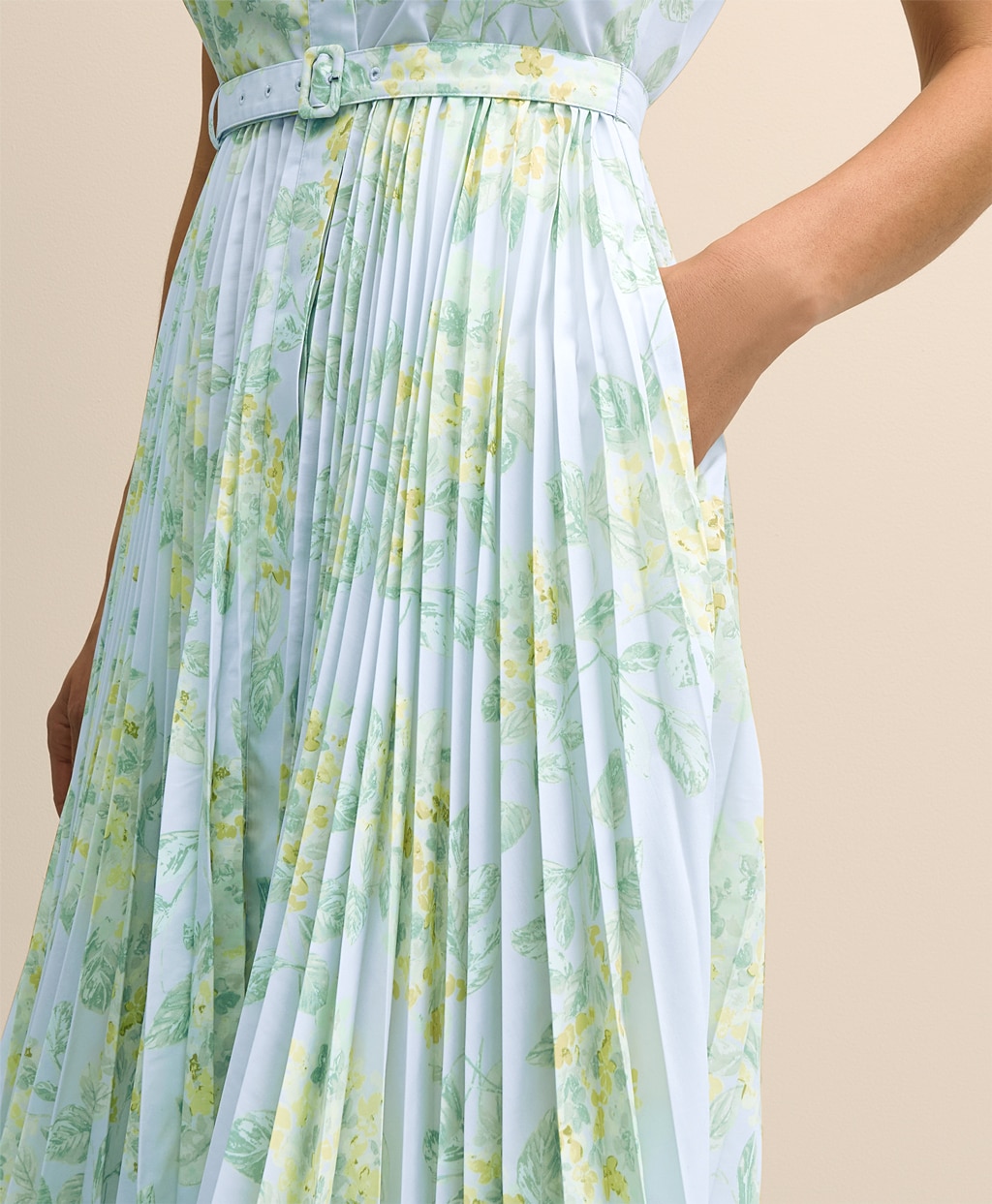 ポリエステル　フローラルプリント　プリーツ　シャツドレス3