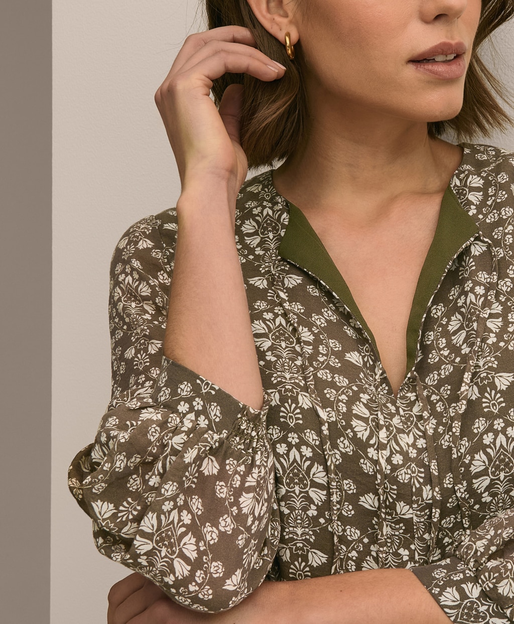 リヨセル／ナイロン　フローラルプリント　タイネック　ドレス3