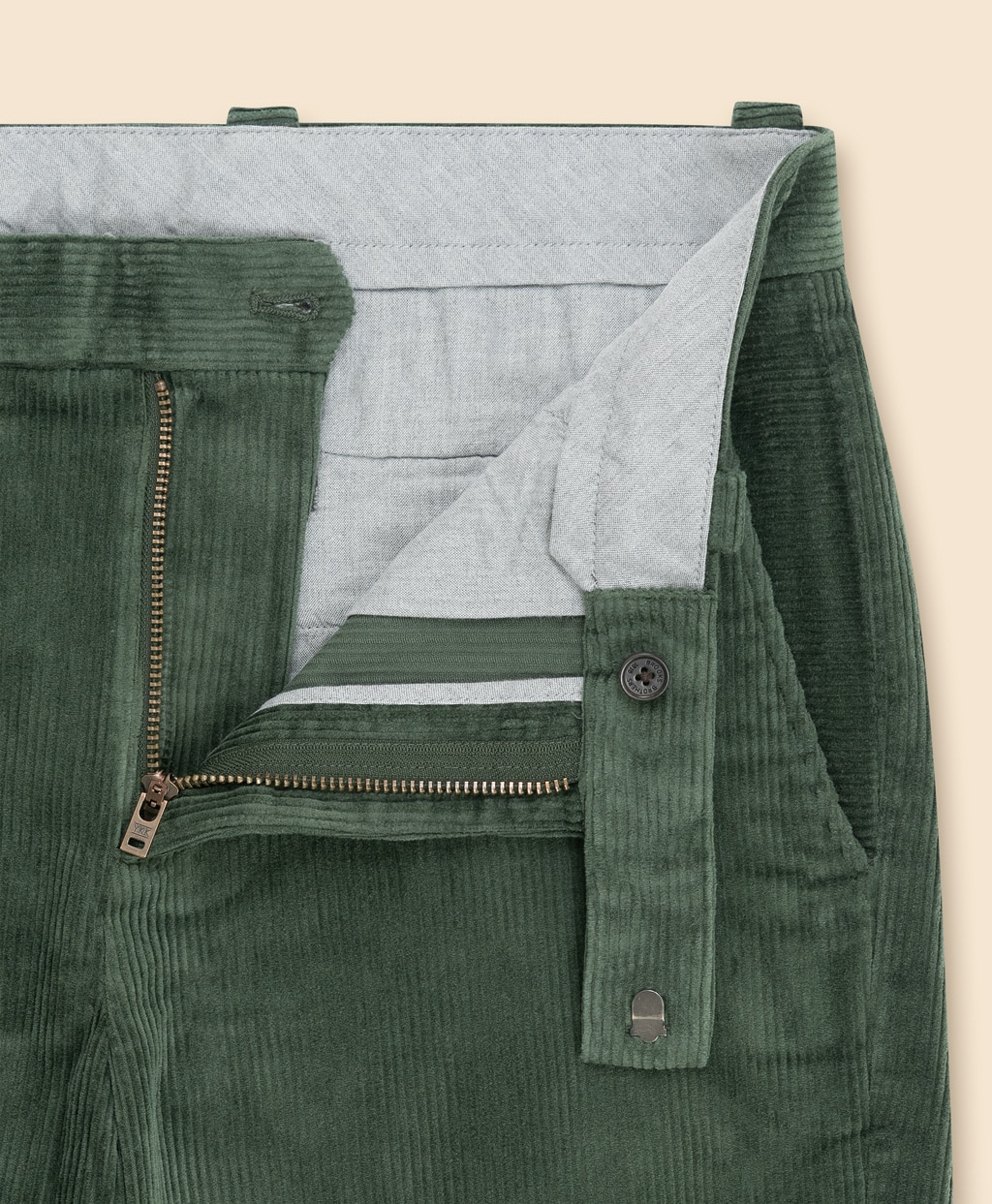 ストレッチコットン　8-Waleコーデュロイ　プレーンフロントパンツ　Regular4