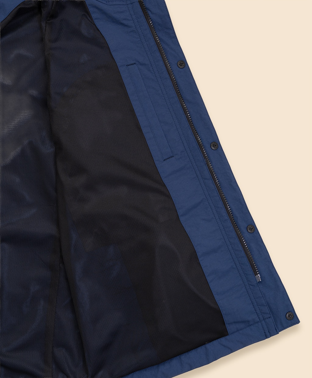 ナイロン　フーデッド　ウィンドブレーカー6